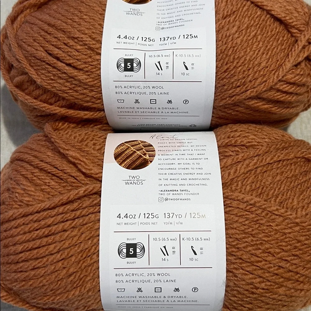 Hue + Me Yarn Bundle 2 Skeins Grapefruit Chunky Wool Blend Two Wands Lion NWT - Picture 3 of 3